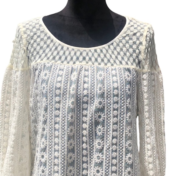 Altar’d State Double Lace Top size Small - Picture 5 of 10